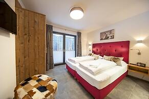 Ornate Chalet in Neukirchen near Wildkogel Ski Arena