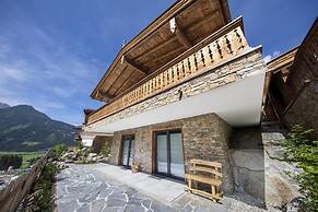 Ornate Chalet in Neukirchen near Wildkogel Ski Arena