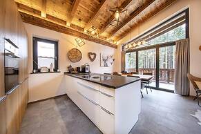 Ornate Chalet in Neukirchen near Wildkogel Ski Arena