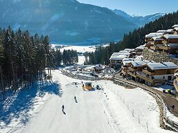 Ornate Chalet in Neukirchen near Wildkogel Ski Arena