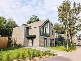 Luxury Villa at Pond near Maastricht