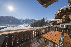 Affluent Chalet in Neukirchen near Wildkogel Ski Arena