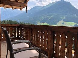 Affluent Chalet in Neukirchen near Wildkogel Ski Arena