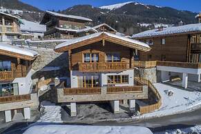 Affluent Chalet in Neukirchen near Wildkogel Ski Arena