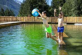 Affluent Chalet in Neukirchen near Wildkogel Ski Arena