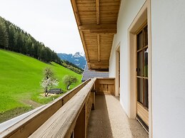 Lovely Apartment in Hainzenberg