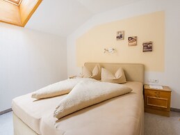 Lovely Apartment in Hainzenberg