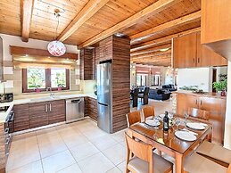 Beautiful Large Villa With Pool and sea View at Nice Georgioupolis