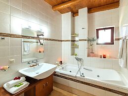 Beautiful Large Villa With Pool and sea View at Nice Georgioupolis