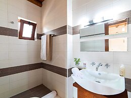 Beautiful Large Villa With Pool and sea View at Nice Georgioupolis