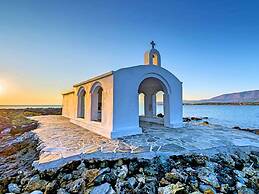 Beautiful Large Villa With Pool and sea View at Nice Georgioupolis