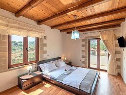 Beautiful Large Villa With Pool and sea View at Nice Georgioupolis