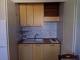 Snug Apartment in Roma near San Giovanni Train Station