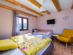 Villa with Sea Views, Hot Tub, & Roof Terrace