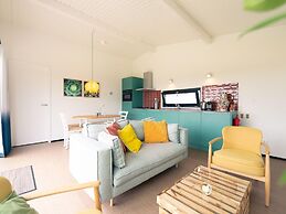 Luxury Lodge, 2 Bathrooms, Near the Sea