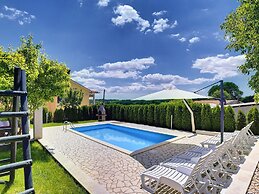 Holiday Home in Lindar With Pool