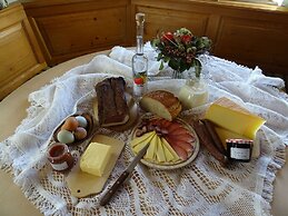 Pleasant Apartment in Hopfgarten near Ski Area