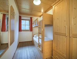 Restful Chalet in Wald-Königsleiten near Ski Bus