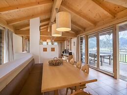Modern Chalet With Sauna Near Konigsleiten