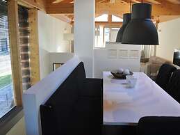 Modern Chalet With Sauna Near Konigsleiten