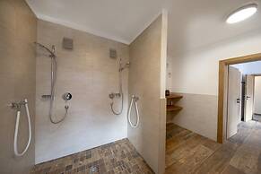 Comfy Chalet in Neukirchen near Wildkogel Ski Arena