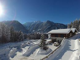 Comfy Chalet in Neukirchen near Wildkogel Ski Arena