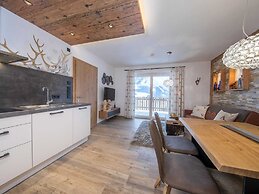Very Luxurious Chalet Consisting of two Apartments