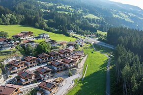 Luxury Chalet with 2 Bathrooms near Small Slope