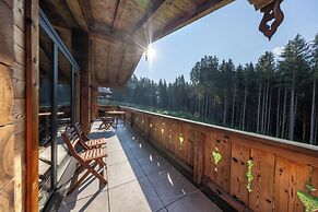 Luxury Chalet with 2 Bathrooms near Small Slope