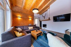 Luxury Chalet with 2 Bathrooms near Small Slope