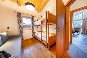 Luxury Chalet with 2 Bathrooms near Small Slope