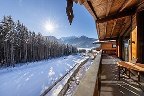 Luxury Chalet with 2 Bathrooms near Small Slope