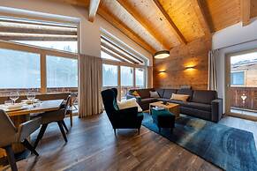 Luxury Chalet with 2 Bathrooms near Small Slope