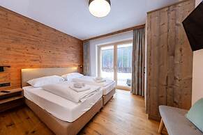 Luxury Chalet with 2 Bathrooms near Small Slope