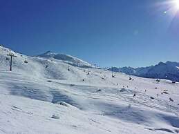 Relaxing Apartment With Ski Storage