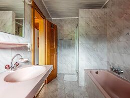 Relaxing Apartment With Ski Storage