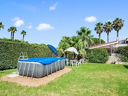 Belvilla by OYO Villa Amos