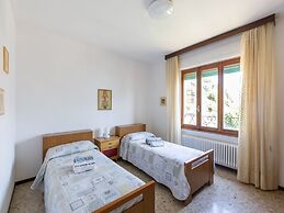 Holiday Home for 4 People in Aquaseria