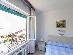 Holiday Home for 4 People in Aquaseria