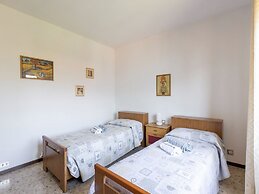 Holiday Home for 4 People in Aquaseria