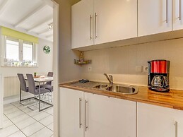Inviting Holiday Home in Heuvelland With Garden