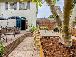 Scenic Escape With Garden