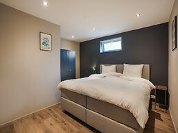 Scenic Escape With Garden