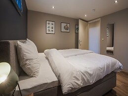 Scenic Escape With Garden