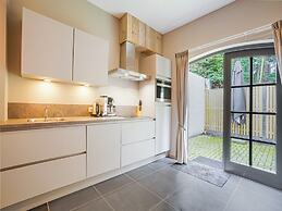 Scenic Escape With Garden