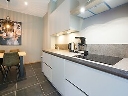 Scenic Escape With Garden