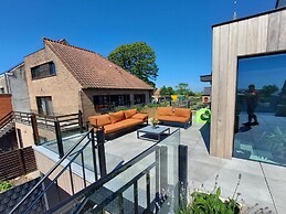 Apartment in Zuienkerke With Terrace