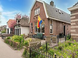 Wonderful Mansion in Giethoorn near Museum with Terrace