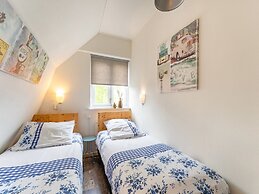 Wonderful Mansion in Giethoorn near Museum with Terrace