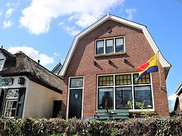 Wonderful Mansion in Giethoorn near Museum with Terrace
